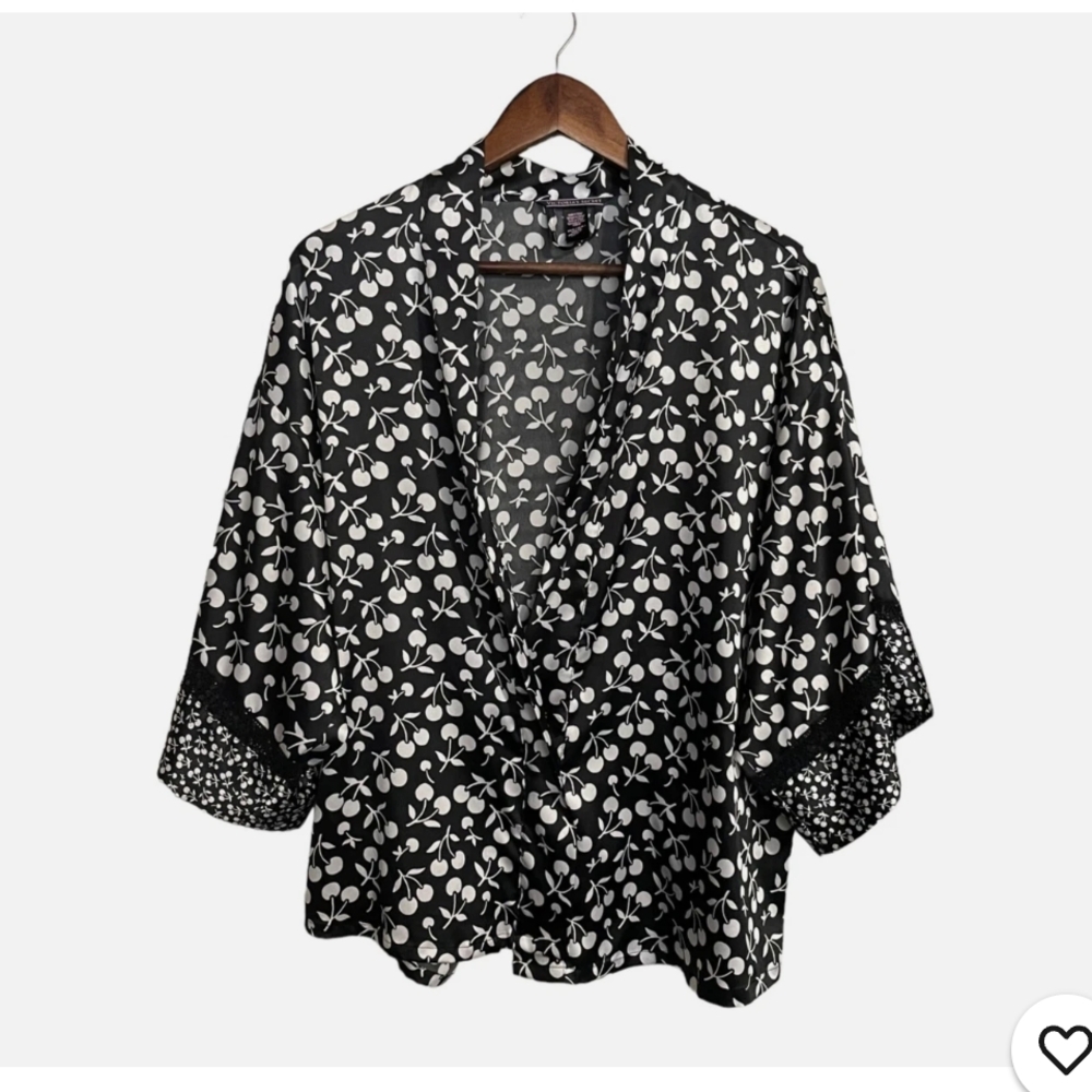Victoria's Secret Black and White Patterned Blouse